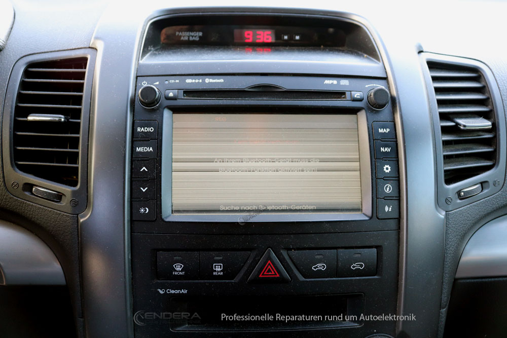 Displayfehler Reparatur Navigation KIA Sorento XM